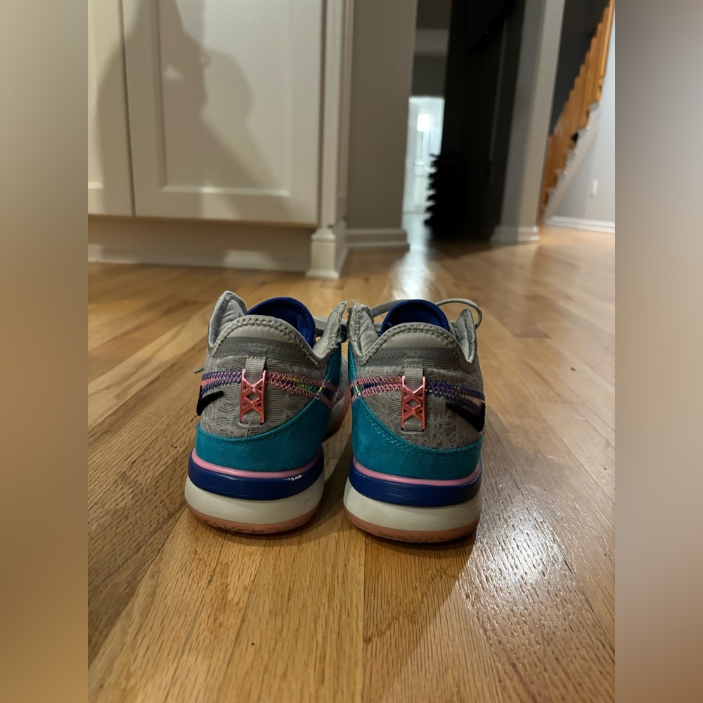 Lebron 20 Nxt Gen Size 7.5 Men - image 3